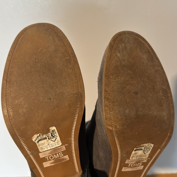 TOMS Suede Ankle Booties, Western, Block Heel, Gray, Black, Gently Used, Size 8 - Picture 14 of 14